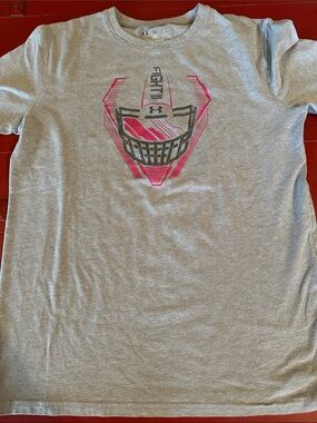 Under Armour Light Gray T-Shirt with Pink and Black Helmet Graphic youth xl